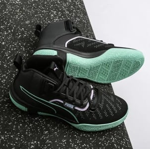 Een paar volleybalschoenen