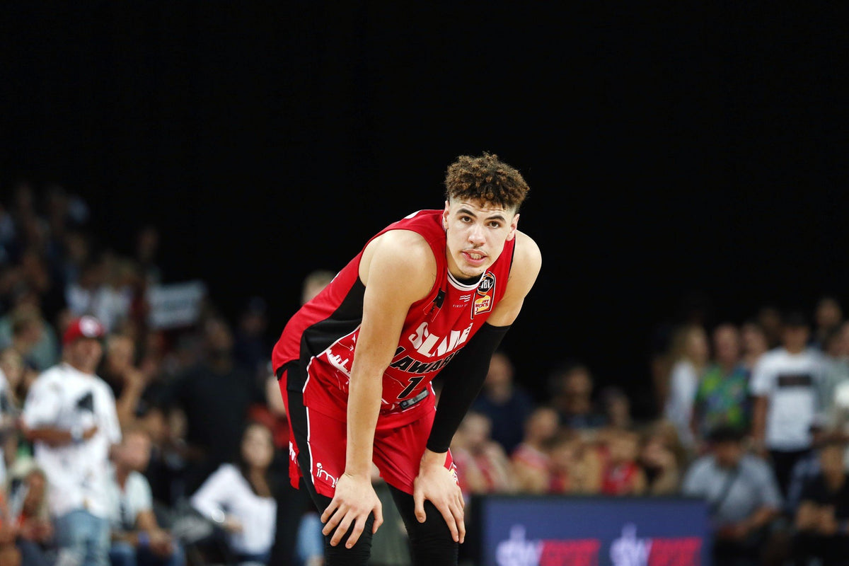lamelo-pumadeal-nbadraft-basketbal-basketball-player