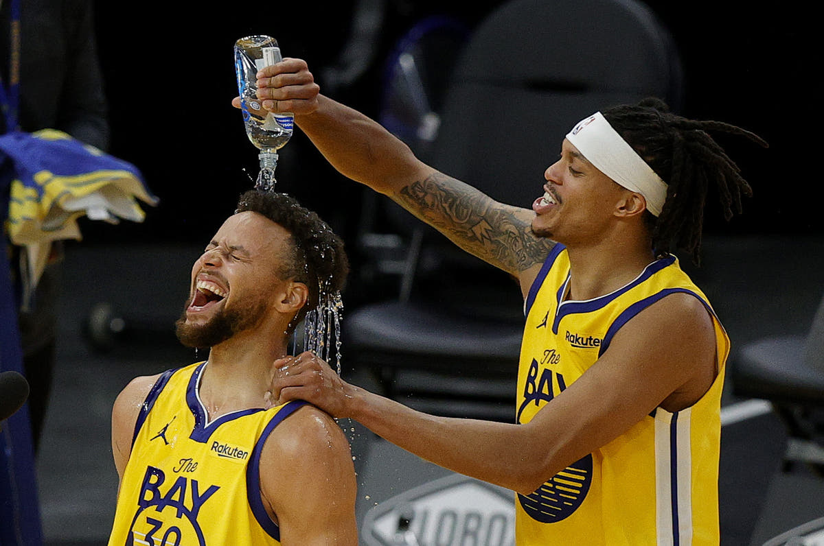 Stephen-curry-scoort-62-punten-nba-curry8.jpeg