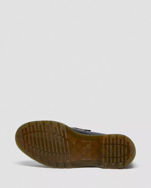 Dr. Martens Adrian Polished Loafer zwart, onderaanzicht van de zool.