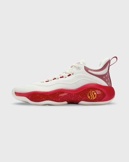 361 AG6 First Flight Red Zijaanzicht basketbalschoen rode zool en witte upper met gouden details