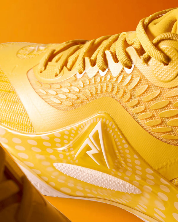 Rigorer AR2 Basketbalschoen Sunrise Detail logo zijaanzicht paar schoenen schoenen