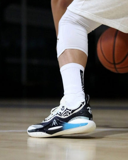 Rigorer AR2 Basketbalschoen Code Blue Skeleton