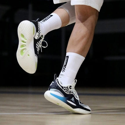 Rigorer AR2 Basketbalschoen Code Blue Skeleton