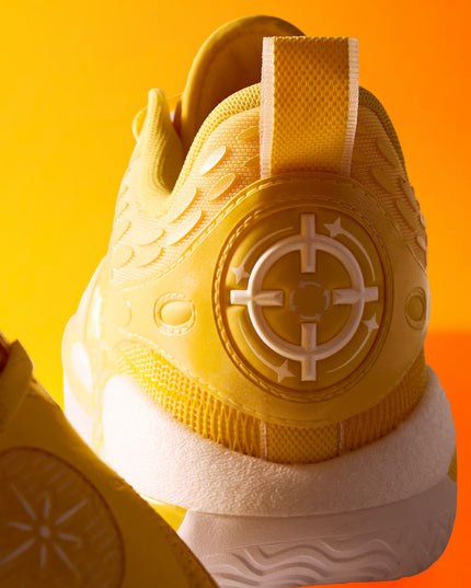 Rigorer AR2 Basketbalschoen Sunrise Close up van achterkant schoen/ hiel design detail foto