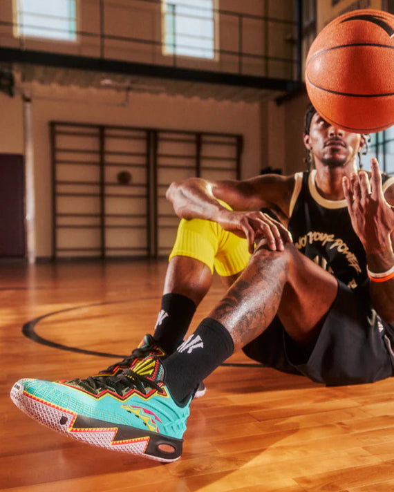 Nike Kyrie Low 5 Basketbalschoen Zwart Wit Rood Multicolor Heren Nike Kyrie Low 5 Basketbalschoen Zwart Wit Rood Multicolor Heren