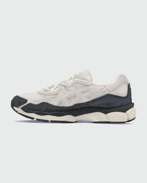 sics Gel NYC Sneaker Beige / Grijs links