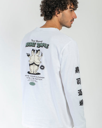 Kaotiko Noodle Temple longsleeve wit, achterkant gedragen door een model
