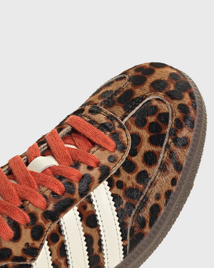 Adidas Samba OG Panter close up toe lace up