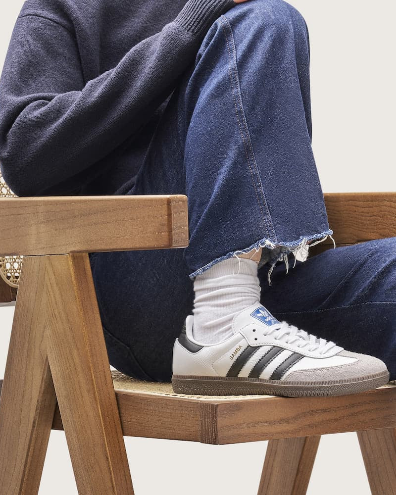 Adidas Originals Samba Unisex Sneaker Wit / Zwart Neusaanzicht links