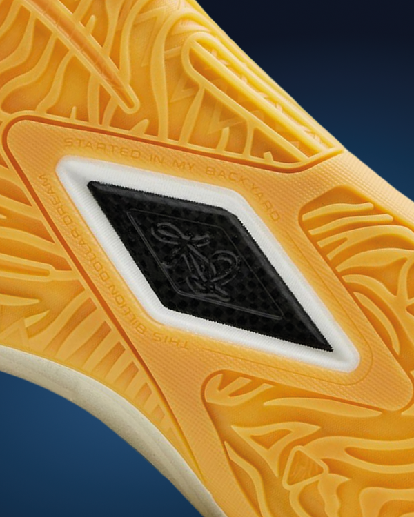 Anta KAI 3 Politics Patchwork onderkant carbon outsole detail