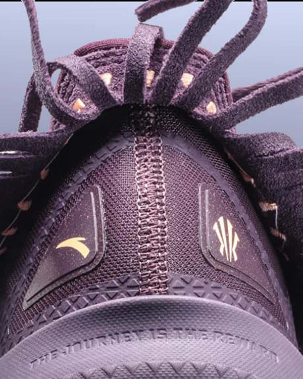Anta KAI 1 Chief Hela Crown Jewel Basketbalschoen Paars cu achterkant detail foto aanzicht