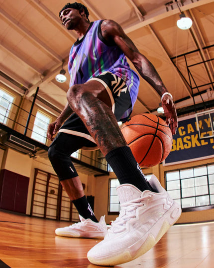 Anta KAI 2 The Moon Basketbalschoen Wit Modellen actiefoto