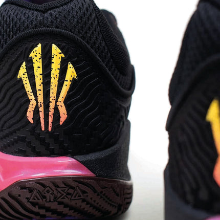 Anta KAI Speed 2 Blaze Zwart model