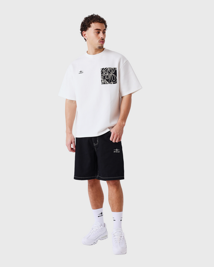 Bandana T-Shirt Wit model streetwear outfit 