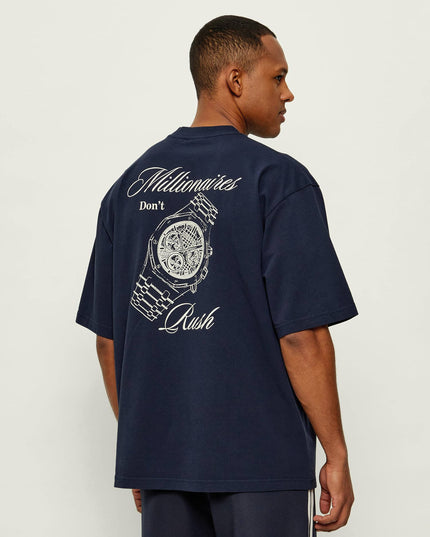 Baron Filou Backprint No Rush T-Shirt Navy achteraanzicht met model