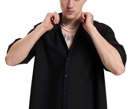 Only-&-Sons-Boyy-Life-Rlx-Recy-Pleated-Shirt-Balsam-Black-Front-Model