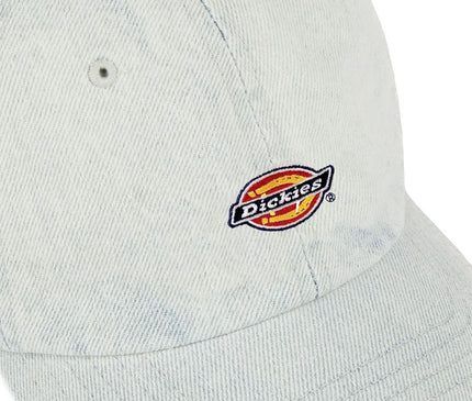 Dickies-Hardwick-Denim-6-Panel-Baseballcap-Light-blue-Close-Up