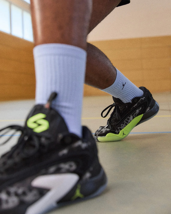 Jordan Luka Doncic Luka 2  Black White Volt