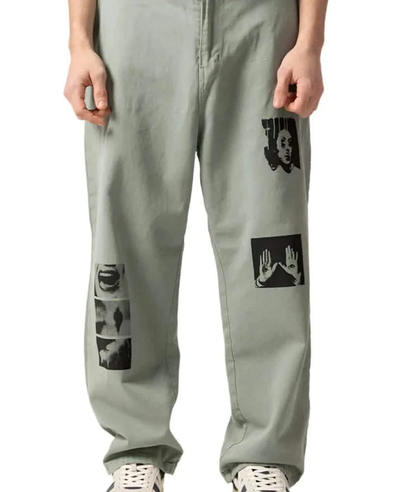 Kaotiko Soft Army Relaxed Pants Groen Voorkant Model