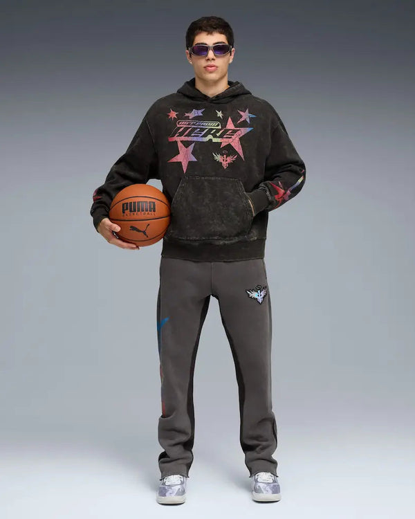 Puma MB.04 Team LaMelo Ball Basketbalschoen Grijs close up on feet 