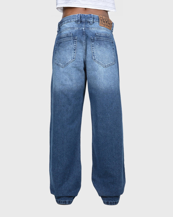 Mirage Denim Groen achteraanzicht met model