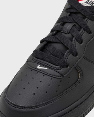 Nike Air Force 1 GS Zwart Wit close up