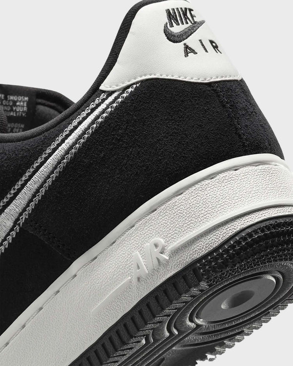 Nike Air Force 1 '07 LV8 Sneaker Suede Zwart