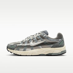 Nike P-6000 Sneaker Flat Pewter, zijaanzicht
