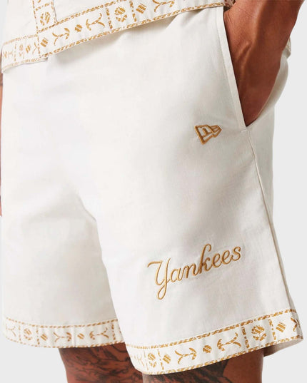 New York Yankees Taping Shorts Off White