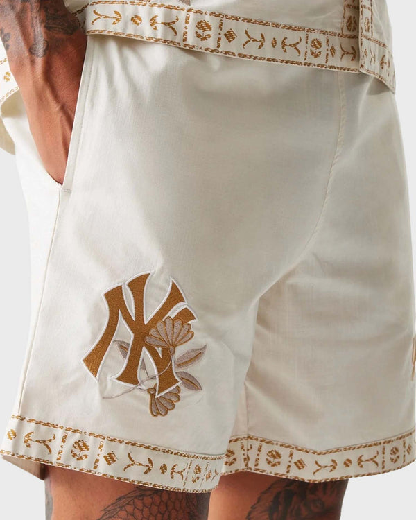 New York Yankees Taping Shorts Off White