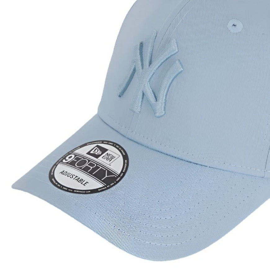 New-Era-New-York-Yankees-9Forty-Neyyan-Cap-Sky-Close-Up-Front