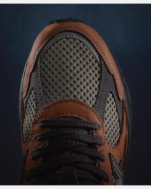 New Balance 2010 Sneaker Bruin Zwart stock foto zool new balance
