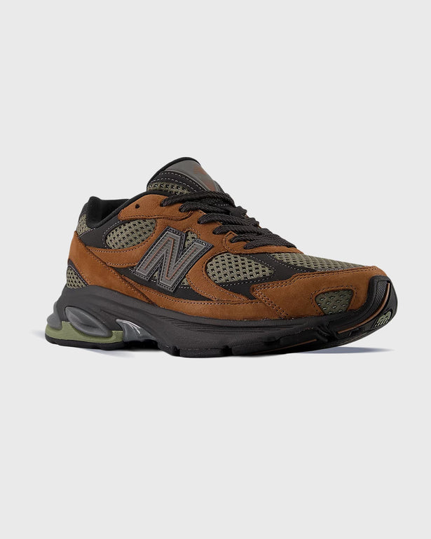 New Balance 2010 Sneaker Bruin Zwart zijaanzicht 