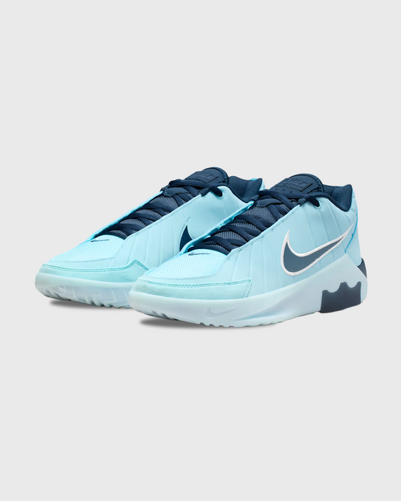 Nike LeBron Witness 9 Basketbalschoen Blauw voorzijaanzicht 