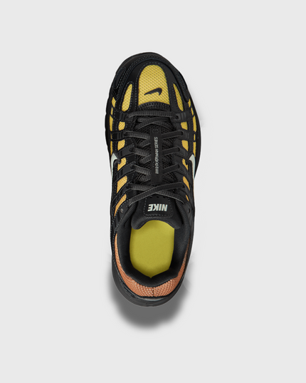 Nike P-6000 Zwart Oranje Geel Fade bovenaanzicht schoen