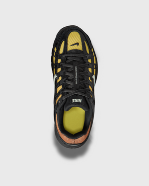 Nike P-6000 Zwart Oranje Geel Fade bovenaanzicht schoen
