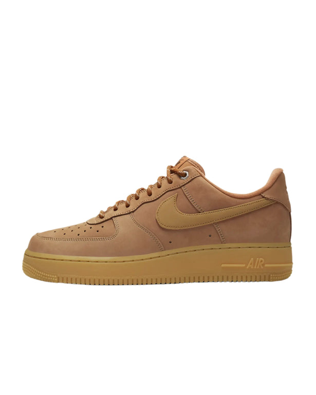 Nike Air Force 1 '07 WB van de zijkant