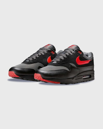 Nike Air Max 1 Sneaker Essential Vamps Zwart pair