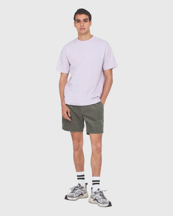 Only &amp; Sons Tel Corduroy Short Groen vooraanzicht model ver