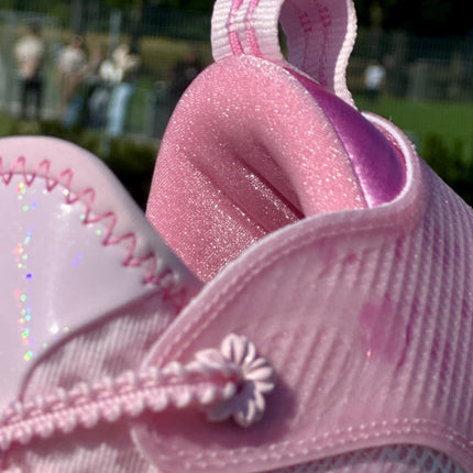 PEAK Flash 6 Basketbalschoen Roze close up binnenkant