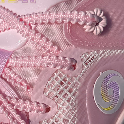 PEAK Flash 6 Basketbalschoen Roze Met burned sokken bovenaanzicht close up 