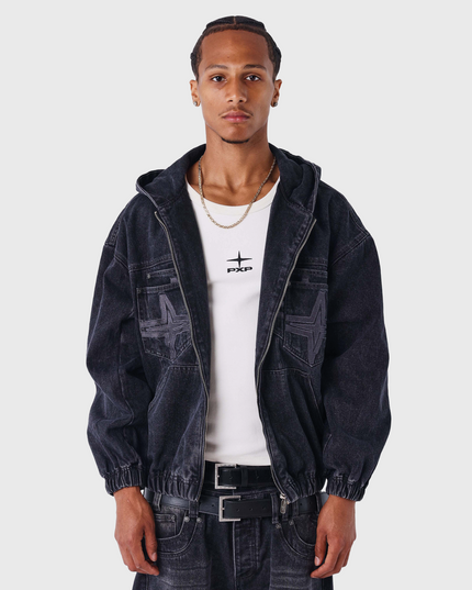 PXP Denim Vest Capuchon Zwart foto met model vooraanzicht