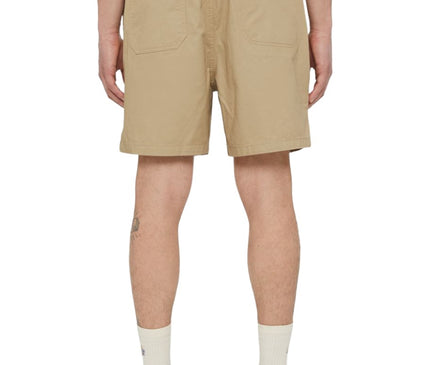 Pelican-Rapid-Short-Beige-Model-Achterkant