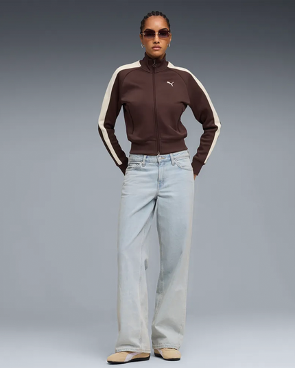 Puma Speedcat OG Sneaker Sand foto met model streetwear outfit en sneakers
