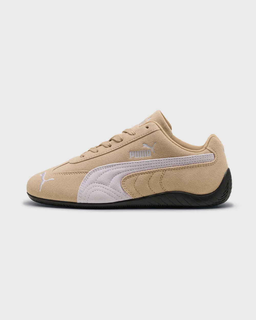 Puma Speedcat OG Sneaker Sand zijaanzicht linkerschoen zandkleurig