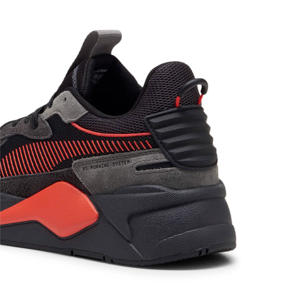 Puma_RS-X_Sneaker_Zwart_Hiel_aanzicht