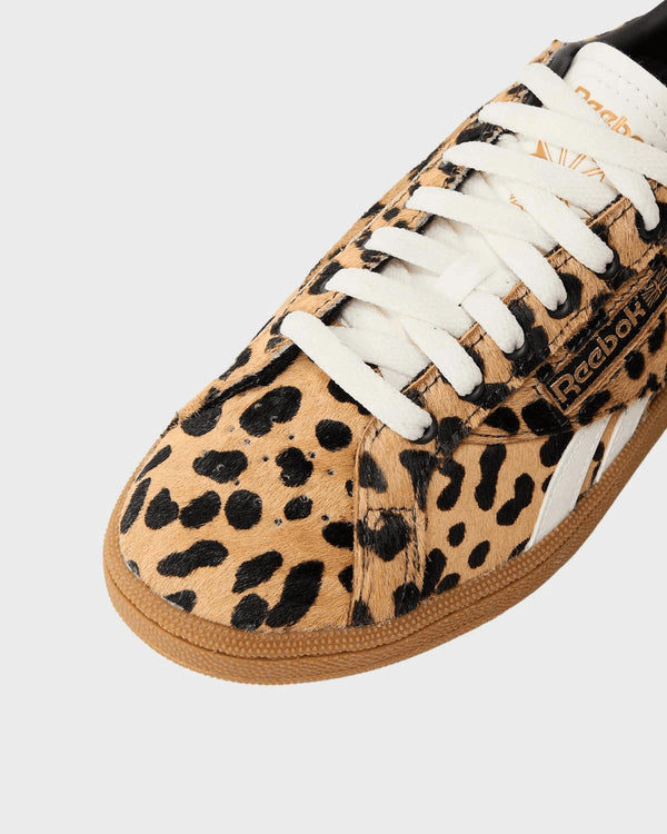 Reebok Club C Grounds Cheetah Chalk close up veters