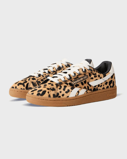 Reebok Club C Grounds Cheetah Chalk zijaanzicht paar