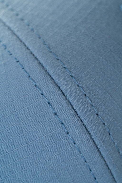 Reell SUEDE CAP Blauw Ingezoomd op het blauwe gedeelte